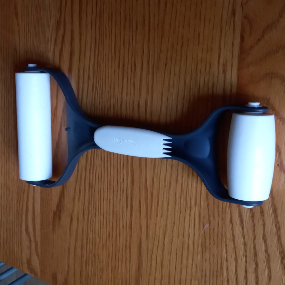 Pampered Chef Bakers Roller